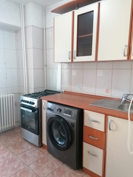 Nerva Traian- stradal, langa ING si  bloc Loto, dotata cu boiler