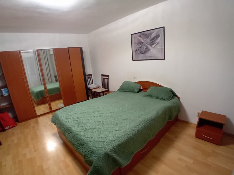 Nerva Traian- stradal, langa ING si  bloc Loto, dotata cu boiler